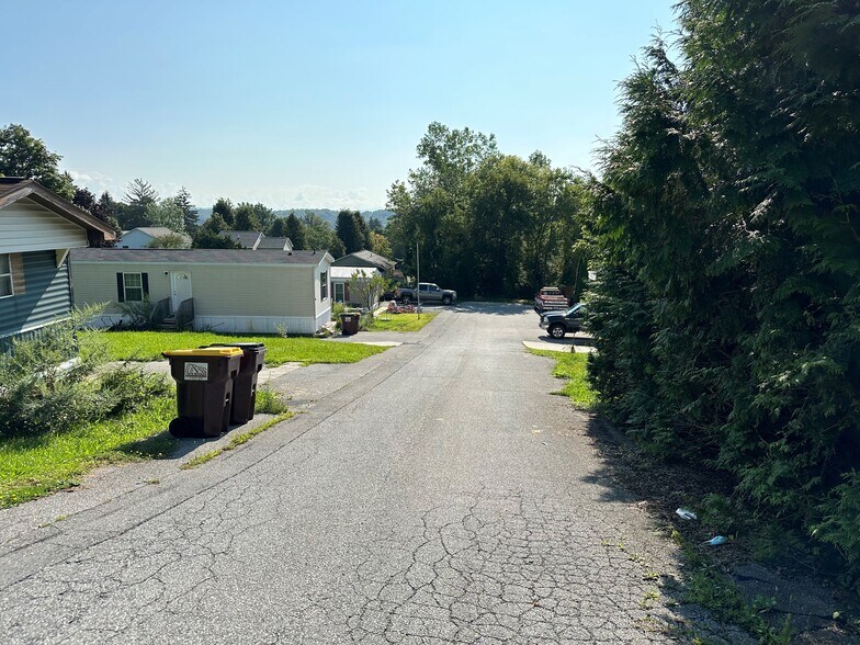 18 Schuyler Hts, Schuylerville, NY for sale - Building Photo - Image 1 of 1