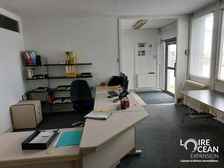 Office in Nantes for lease - Interior Photo - Image 3 of 5