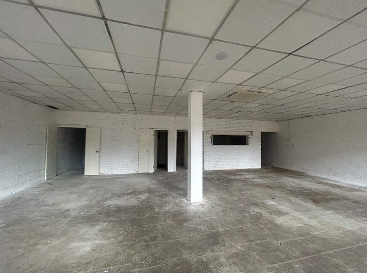 Unit 4 Brayford Square Stepney Green, London for lease - Building Photo - Image 2 of 4