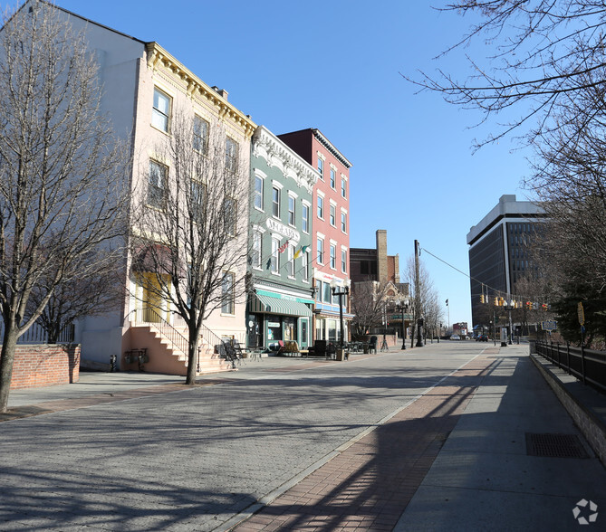 4 Clinton Sq, Albany, NY for sale - Building Photo - Image 2 of 3