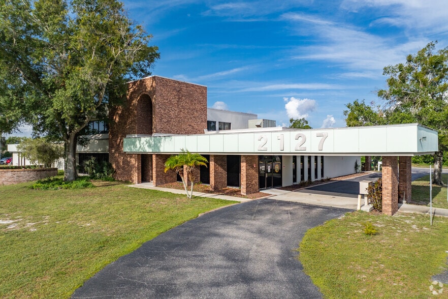 2119 Grand Blvd, Holiday, FL for sale - Building Photo - Image 1 of 23