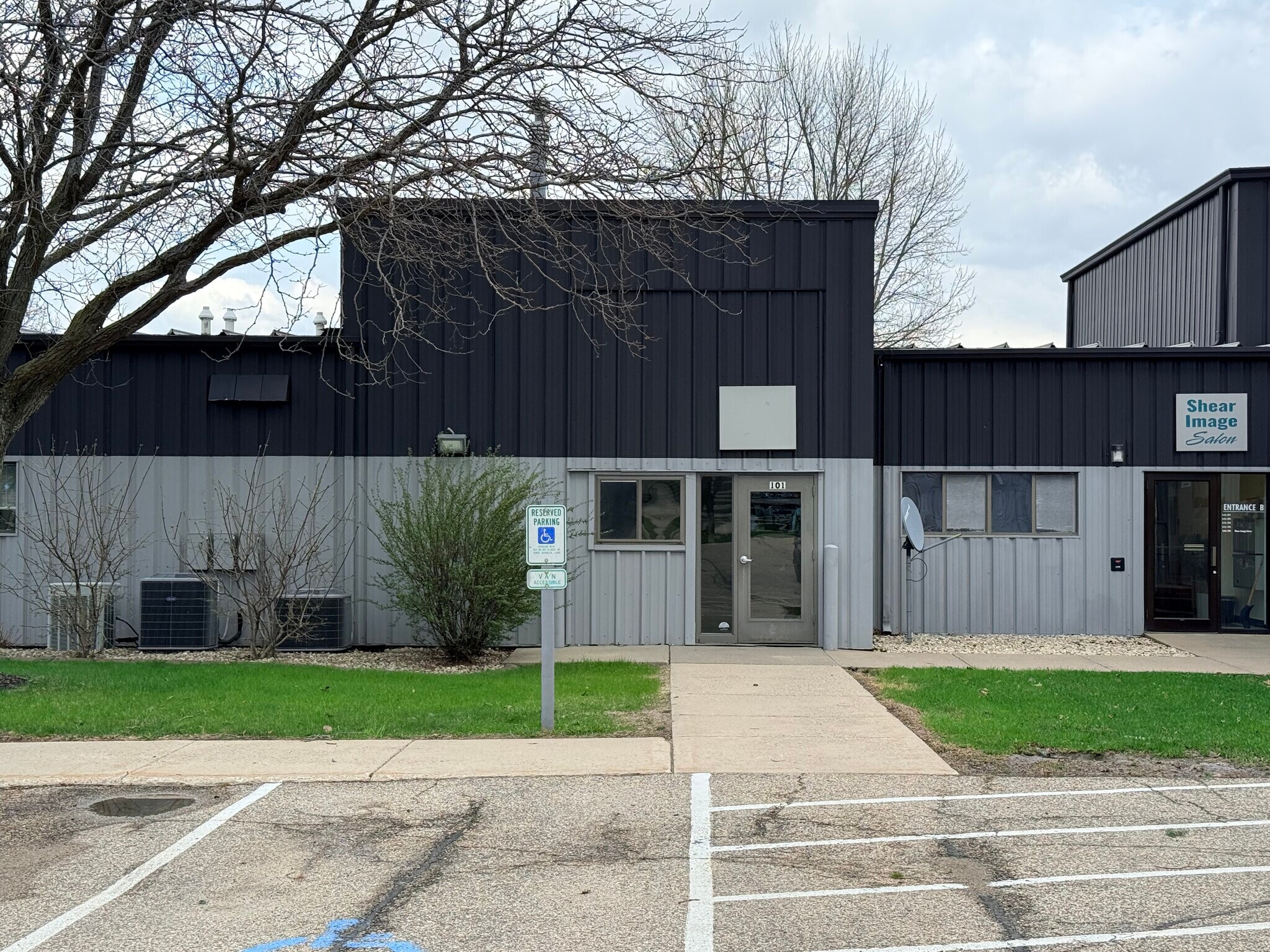 1001 Arboretum Dr, Waunakee, WI for sale Building Photo- Image 1 of 8