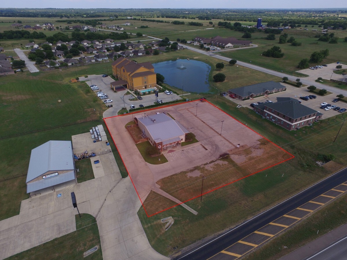 9339 Highway 6, Navasota, TX 77868