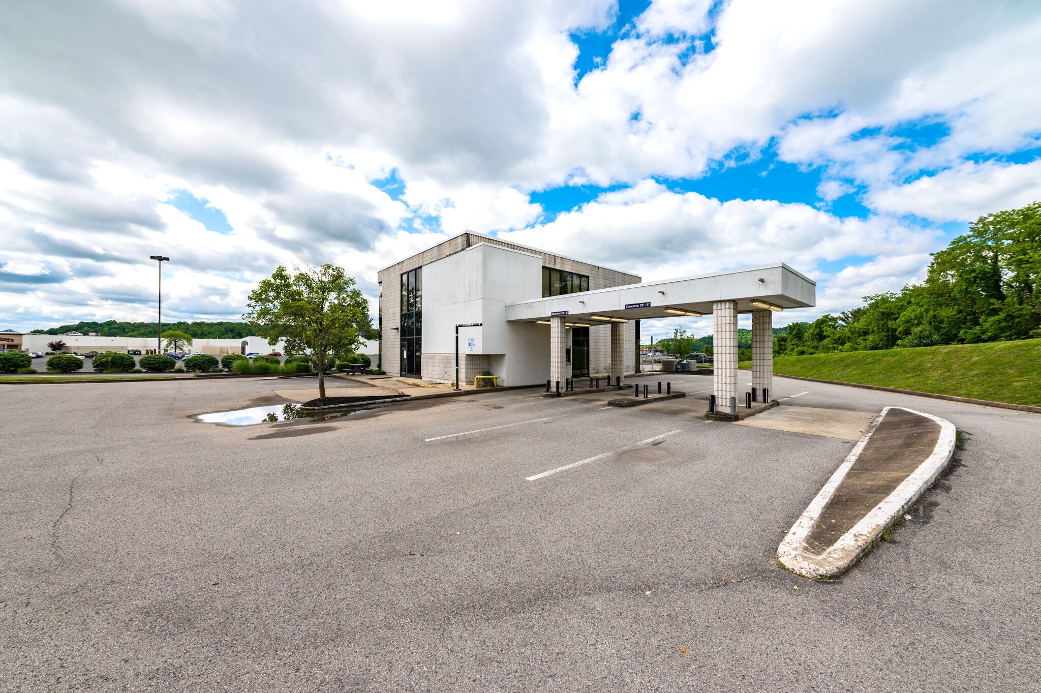2015 Meadowbrook Mall Rd, Bridgeport, WV for lease Building Photo- Image 1 of 15