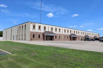 1500-1548 Cliff Rd E, Burnsville, MN for lease Building Photo- Image 1 of 15