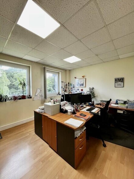 Office in Compiègne for sale - Interior Photo - Image 3 of 9