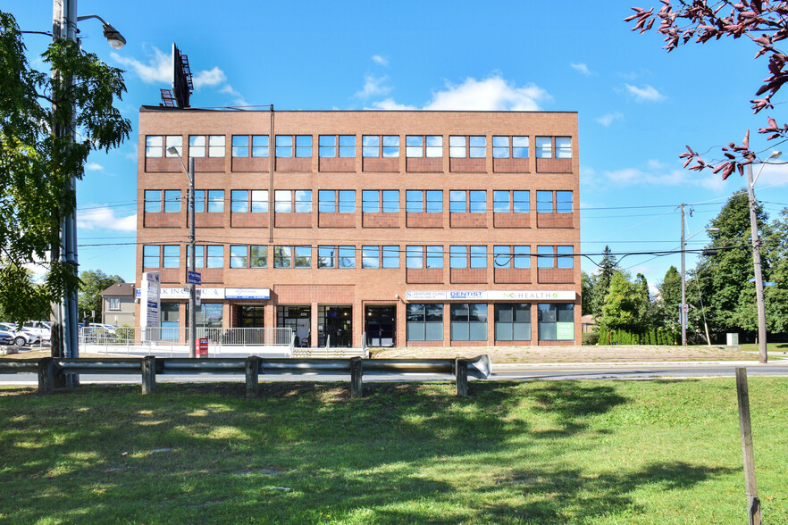 4256 Bathurst St, Toronto, ON for lease - Building Photo - Image 1 of 4