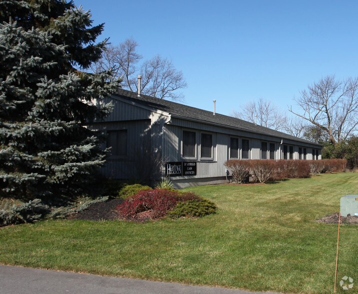 7515 Morgan Rd, Liverpool, NY for sale - Primary Photo - Image 1 of 1