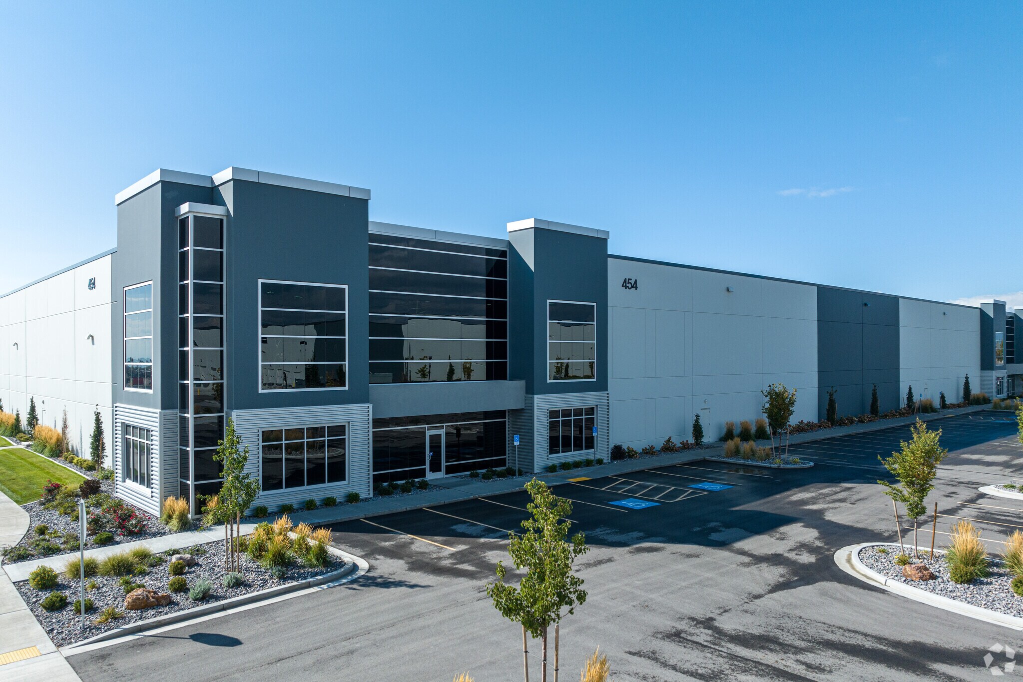 1551 S 400 E, American Fork, UT for sale Primary Photo- Image 1 of 1