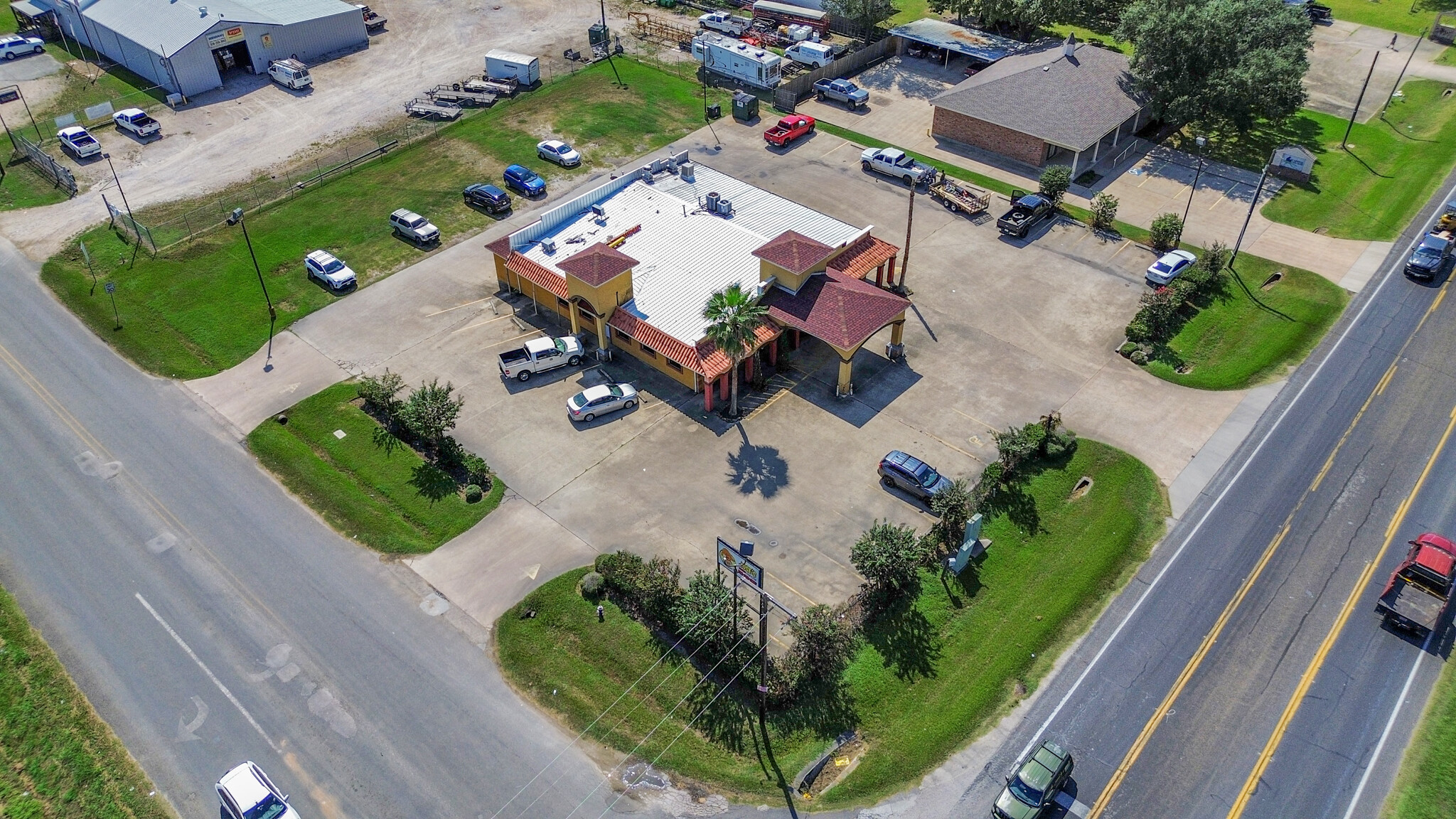 901 W Clayton St, Dayton, TX for sale Building Photo- Image 1 of 14