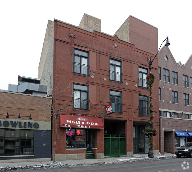 2735 N Lincoln, Chicago, IL for lease - Primary Photo - Image 3 of 21