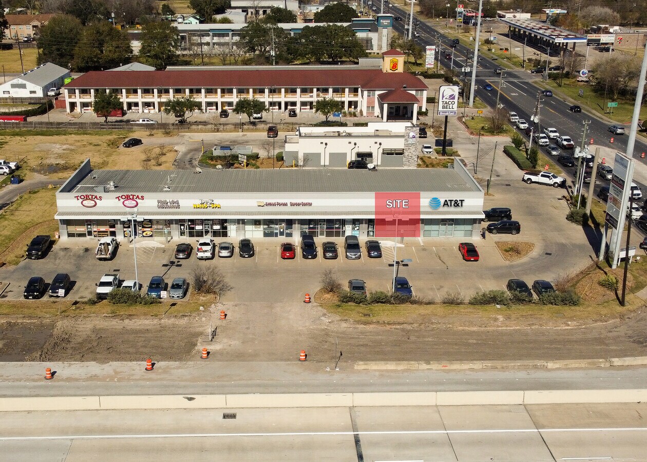 28120 Southwest Fwy, Rosenberg, TX 77471