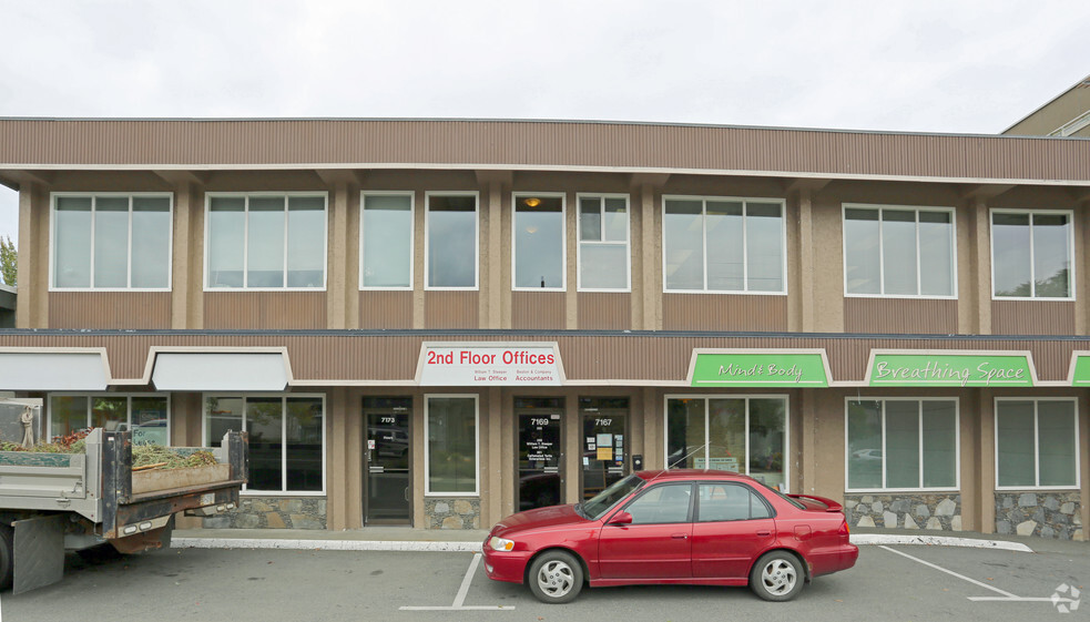 7167-7173 W Saanich Rd, Central Saanich, BC for lease - Building Photo - Image 3 of 4