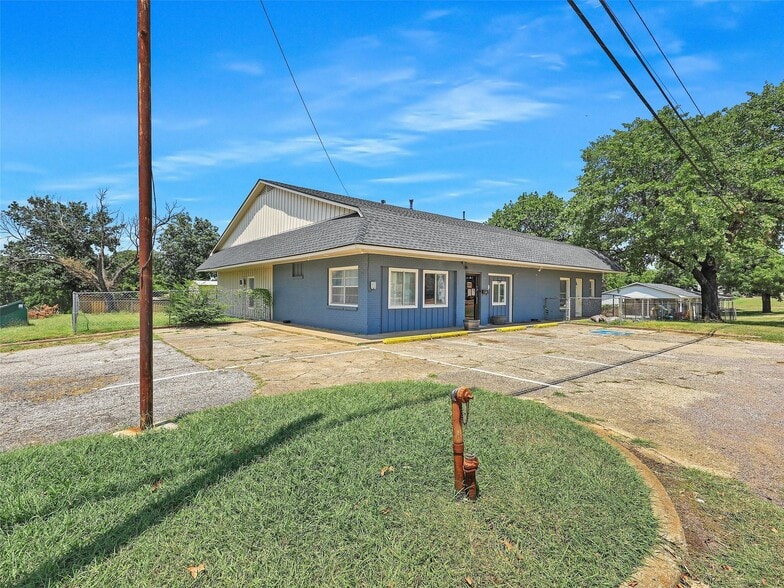 1201 W Nelson St, Denison, TX for sale - Building Photo - Image 2 of 2