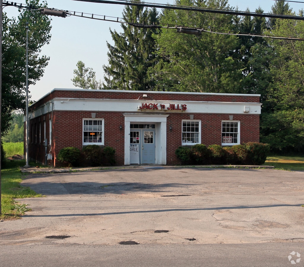 5018 Rt31, Clay, NY 13041