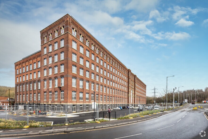 Water St, Stockport for lease - Building Photo - Image 2 of 14