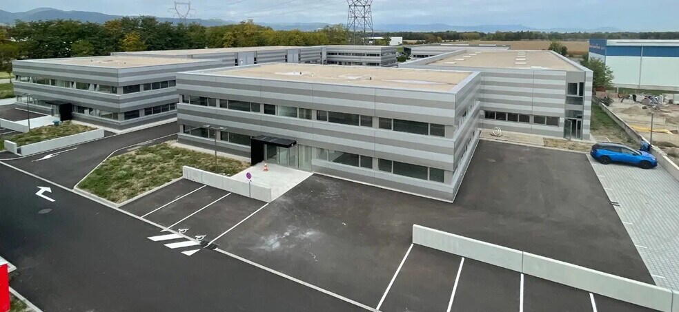 7 Rue Montgolfier, Sainte-Croix-en-Plaine for lease - Building Photo - Image 2 of 14