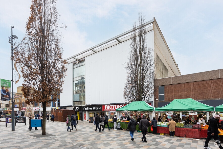 177-185 High Rd, Ilford for lease - Building Photo - Image 2 of 2