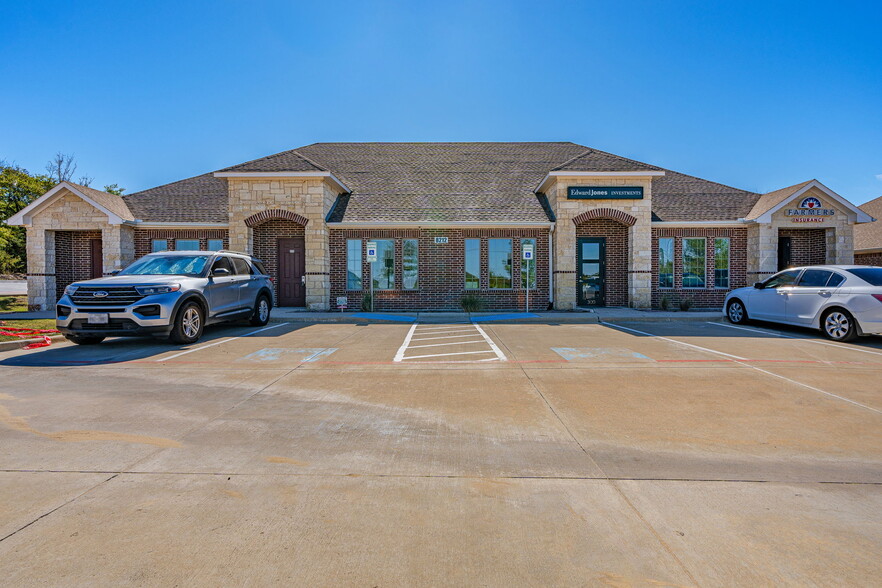 8212 Liberty Grove Rd, Rowlett, TX for sale - Primary Photo - Image 1 of 32