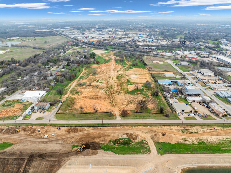 7205 Hudson Village Creek Rd, Kennedale, TX for sale - Building Photo - Image 3 of 15