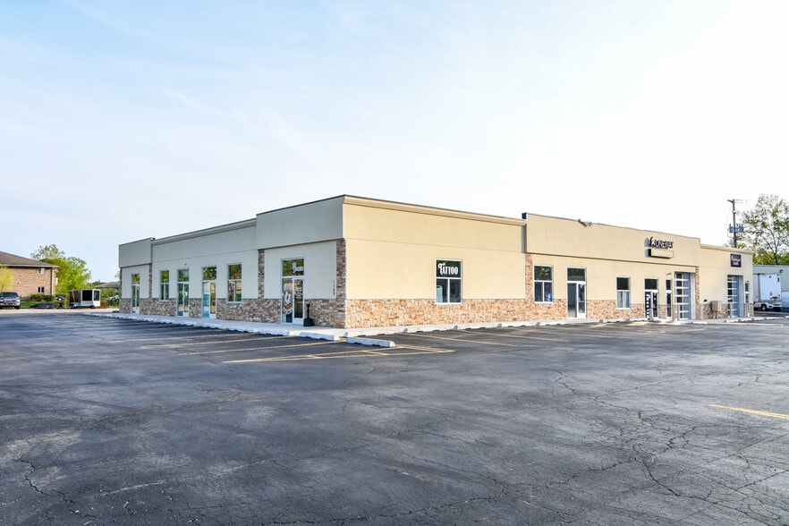 1109 Honey Ct, De Pere, WI for lease - Building Photo - Image 1 of 3