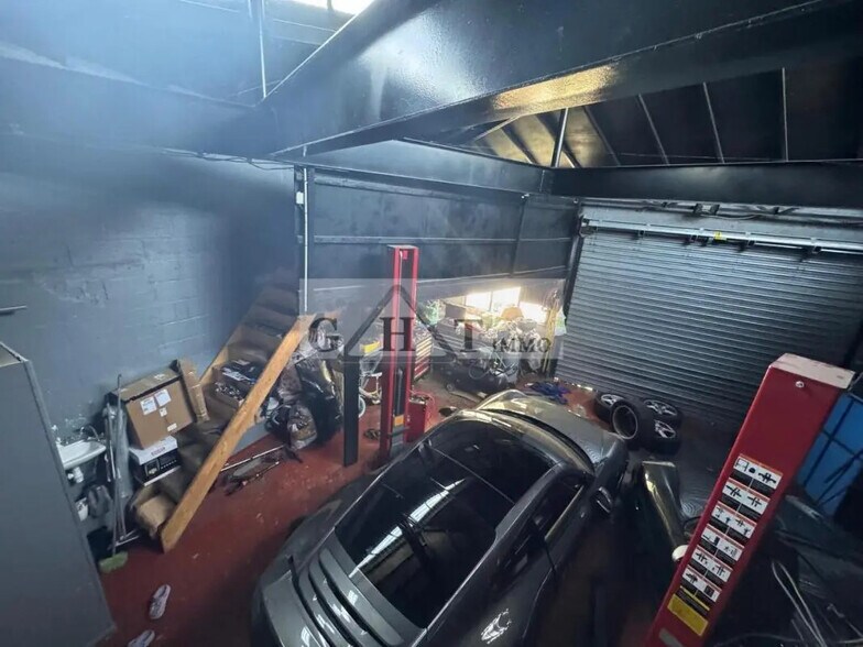 Industrial in Évry-Courcouronnes for sale - Building Photo - Image 3 of 9