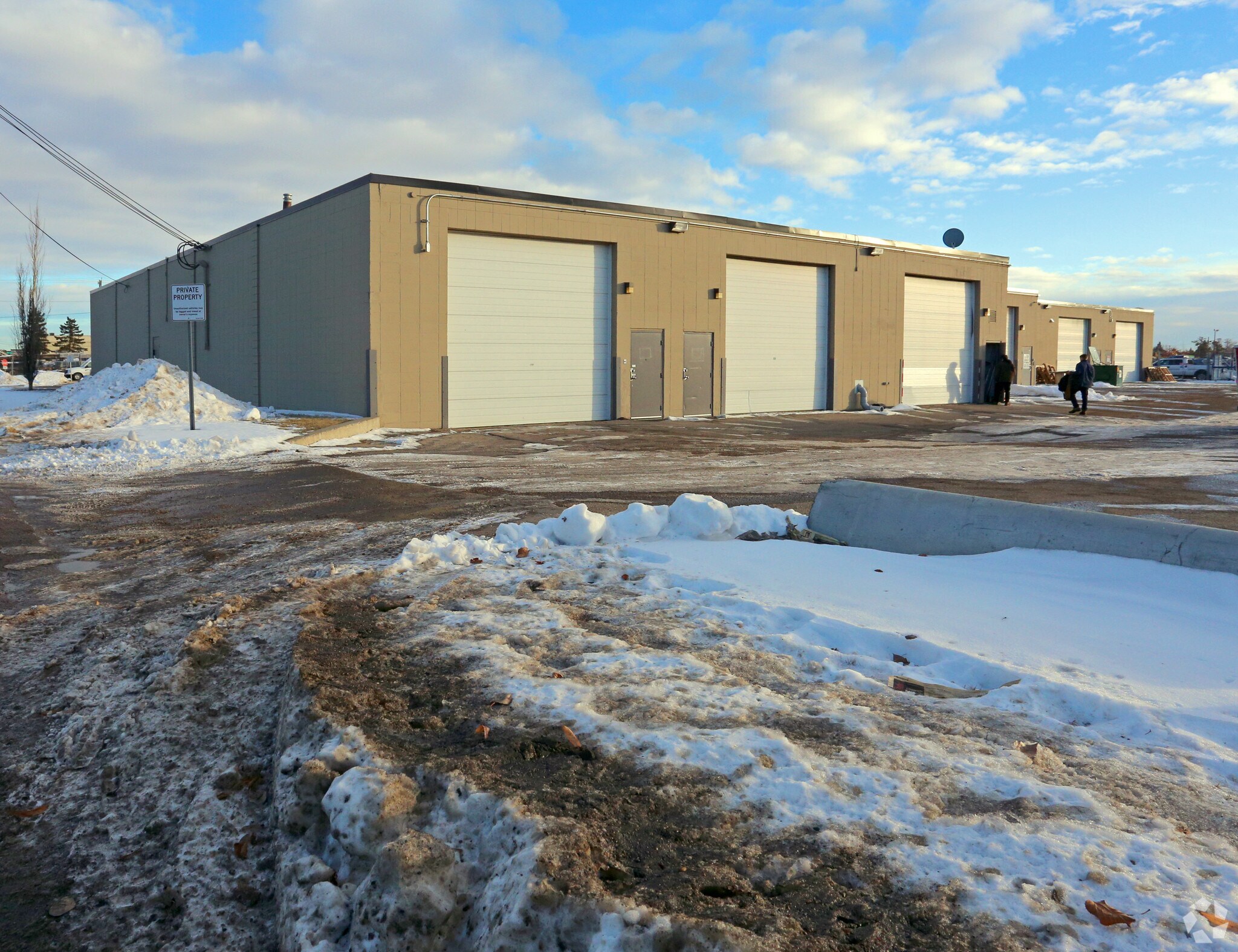1126811324 163rd St, Edmonton, AB T5M 1Y6 Industrial Space for Lease