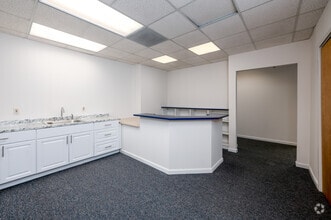 1110 Bonifant St, Silver Spring, MD for lease Interior Photo- Image 2 of 7