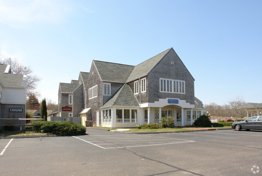 391b Norwich Westerly Rd, North Stonington, CT for lease - Primary Photo - Image 1 of 1