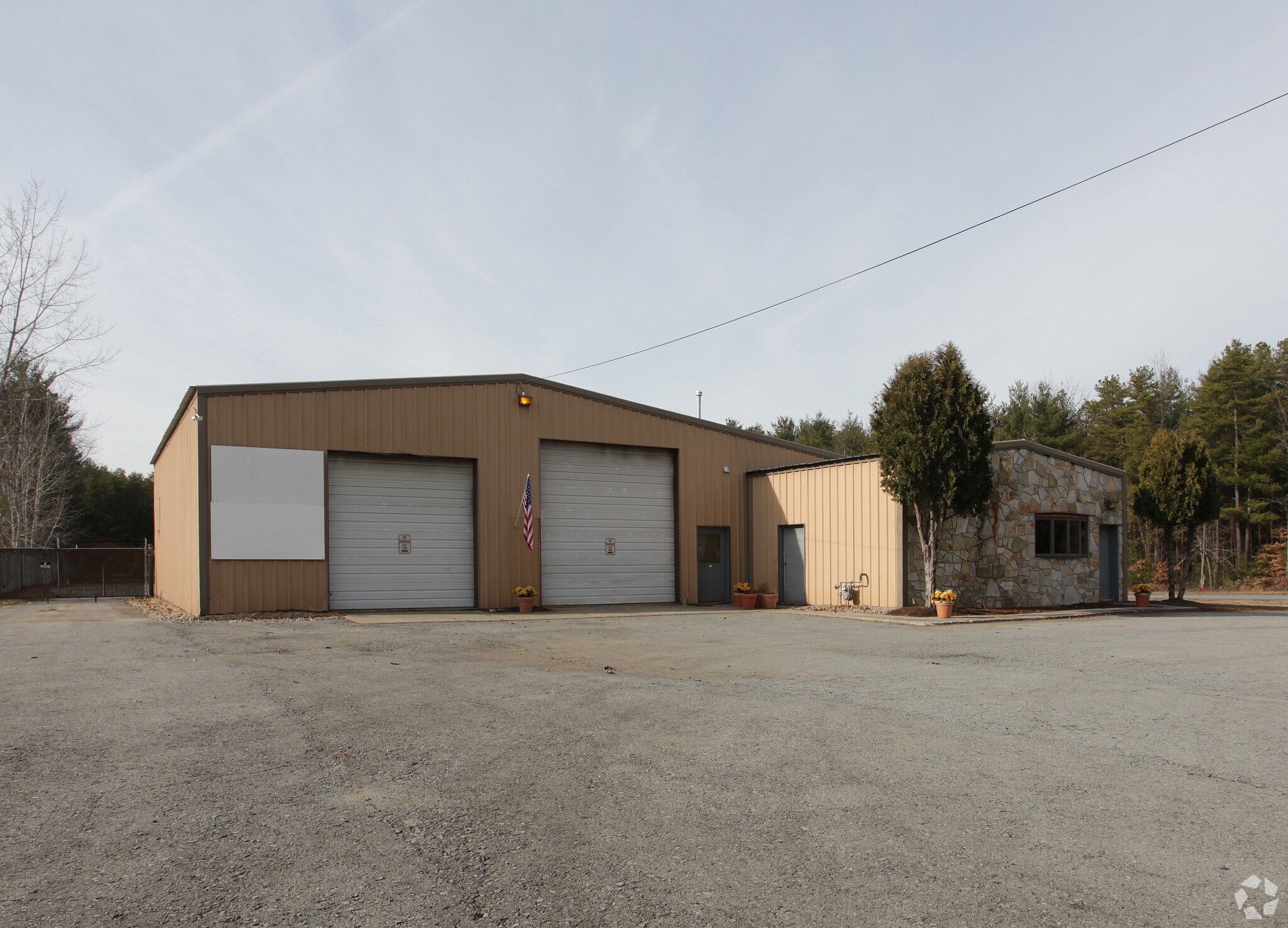 415 Big Bay Rd, Queensbury, NY for sale Primary Photo- Image 1 of 1