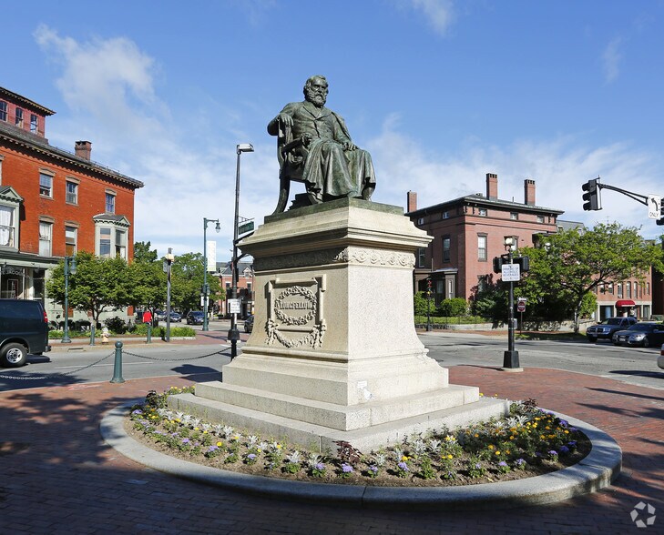 660-662 Congress St, Portland, ME for sale - Building Photo - Image 1 of 1