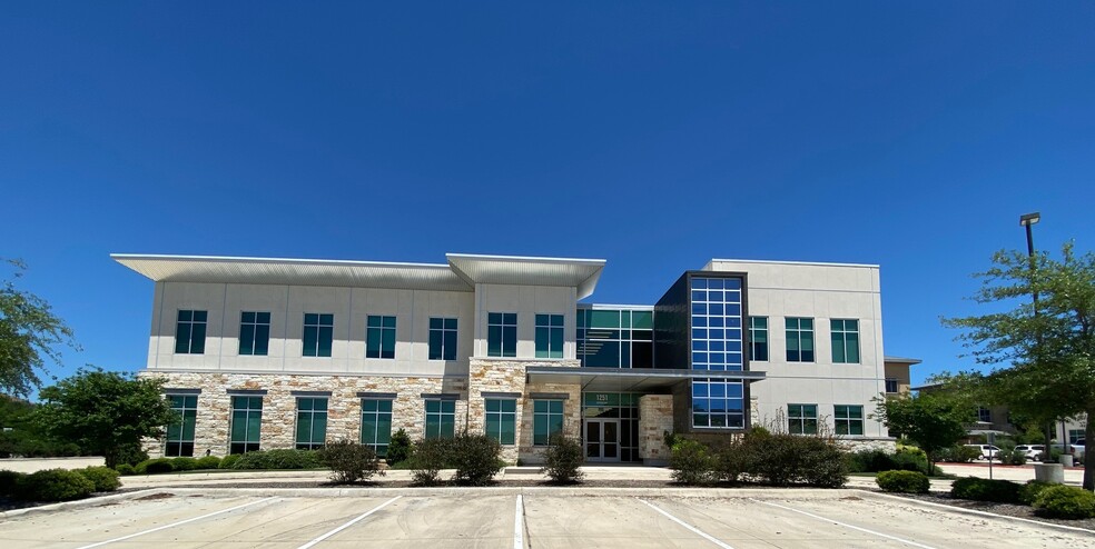 1251 Sadler Dr, San Marcos, TX for lease - Building Photo - Image 1 of 5