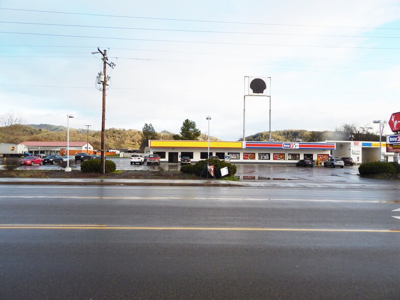 4424 Old Highway 99 S, Roseburg, OR for sale - Primary Photo - Image 1 of 1