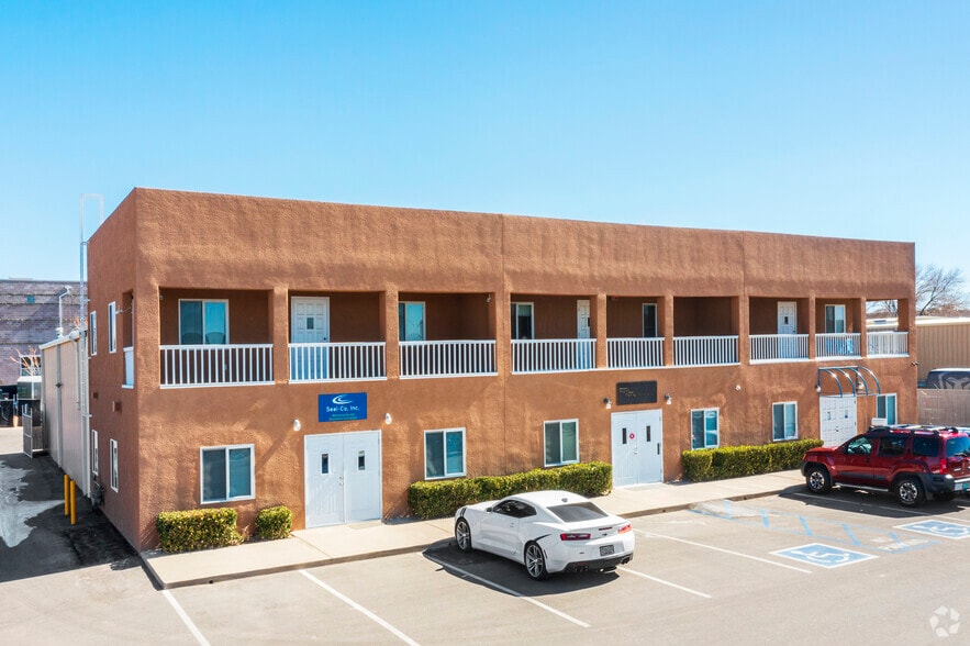 6010 Midway Park Blvd NE, Albuquerque, NM for sale - Primary Photo - Image 1 of 5