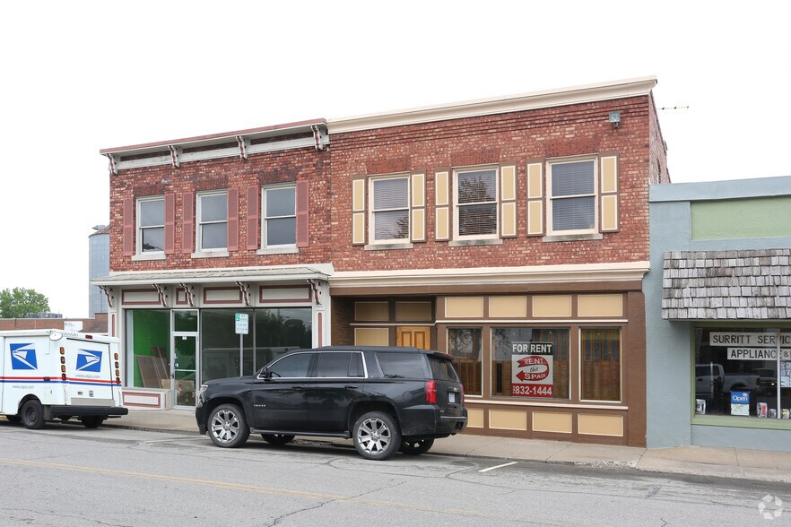 119 S 8th St, Atchison, KS for sale - Primary Photo - Image 1 of 1