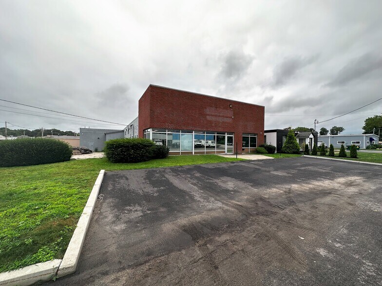 41 Webb St, Cranston, RI for sale - Building Photo - Image 1 of 1