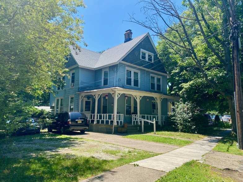 114 E Park Ave, Merchantville, NJ for sale - Primary Photo - Image 1 of 8