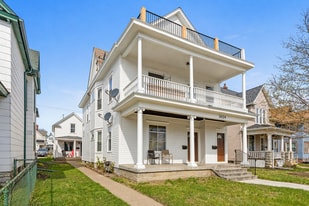 Chicago Ave Triplex + Carriage House - Triplex Property