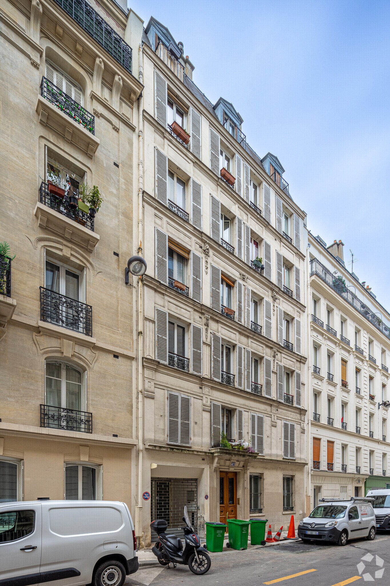 45 Rue Des Apennins, Paris for sale Primary Photo- Image 1 of 2