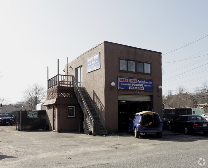 28 Tyler St, Rocky Point, NY for sale - Primary Photo - Image 1 of 1