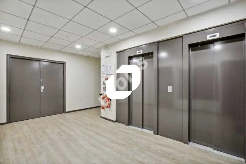 Office in Bagnolet for lease - Lobby - Image 3 of 6