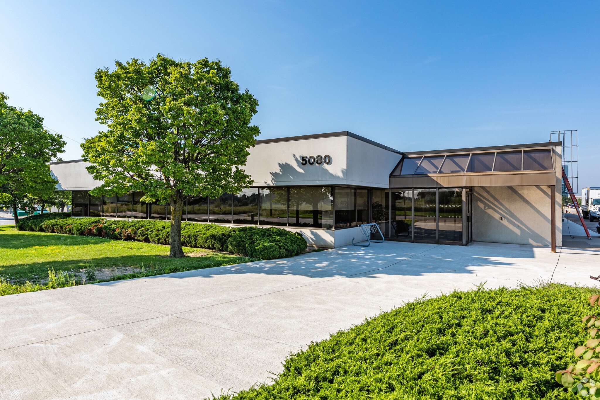 5080 Commerce Blvd, Mississauga, ON for sale Primary Photo- Image 1 of 1