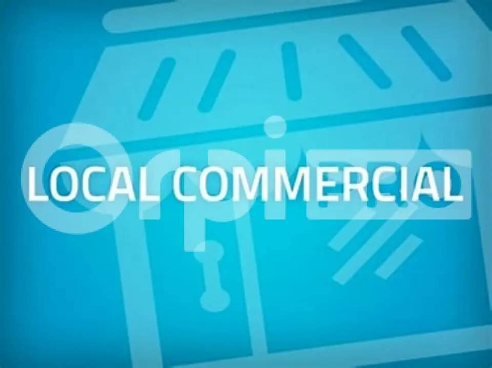 Location Commerce 352 m² - Photo 1