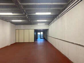 Calle Tomás Redondo, 3, Madrid, Madrid for lease Interior Photo- Image 1 of 18