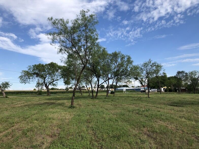 Us Highway 90 & FM 471 N, Castroville, TX for lease - Building Photo - Image 3 of 6