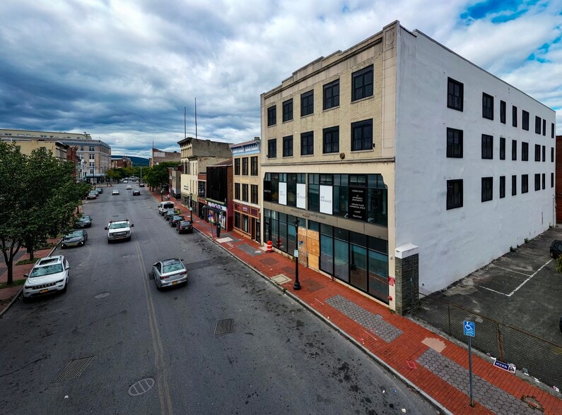 387 Main St, Poughkeepsie, NY for sale - Building Photo - Image 1 of 1