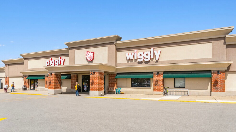 1520-1566 E Sumner St, Hartford, WI for sale - Primary Photo - Image 1 of 1