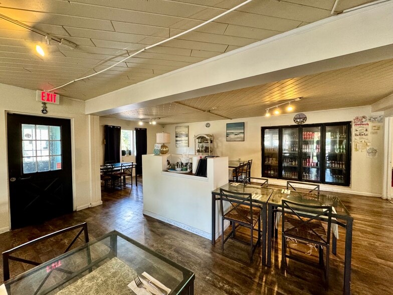 749 Mount Sinai Coram Rd, Mount Sinai, NY for sale - Building Photo - Image 3 of 11