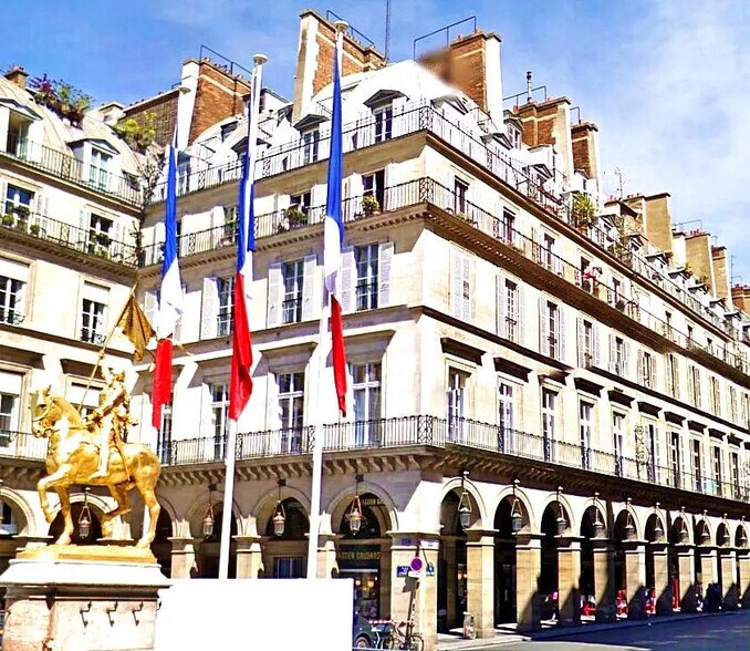 Office in Paris for lease - Building Photo - Image 1 of 14