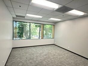 5550 Topanga Canyon Blvd, Woodland Hills, CA for lease Interior Photo- Image 2 of 3